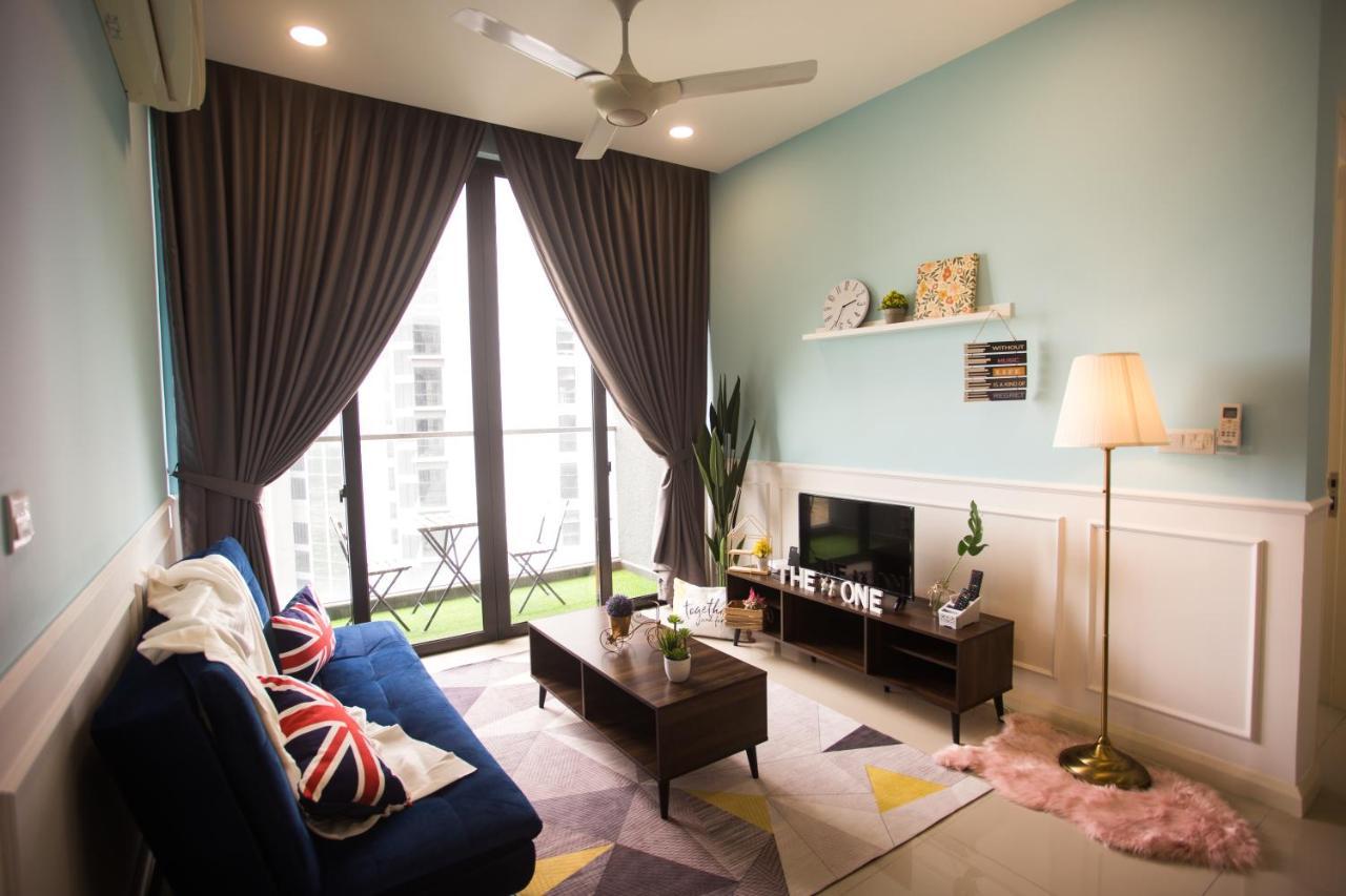 D'pristine Medini By The One - 8min Walk To Legoland Apartment