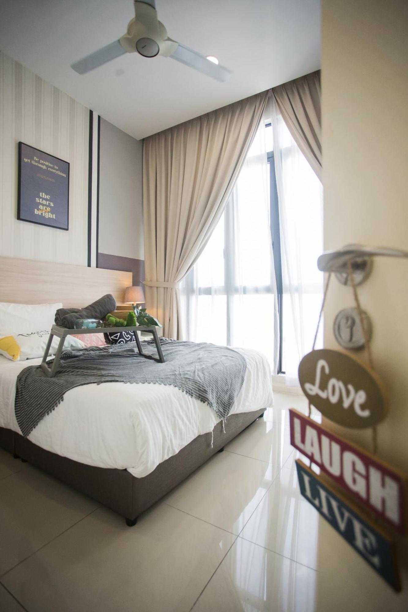 Apartment D'pristine Medini By The One - 8min Walk To Legoland