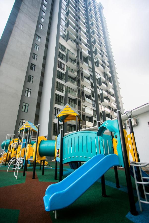 D'pristine Medini By The One - 8min Walk To Legoland Apartment